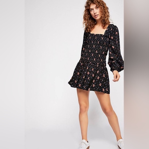 Free People Dresses & Skirts - Free People Two Faces Floral Ruffle Tiered Mini dress
